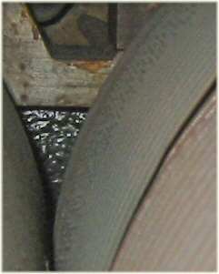 Inside view of the space between 2 rollers